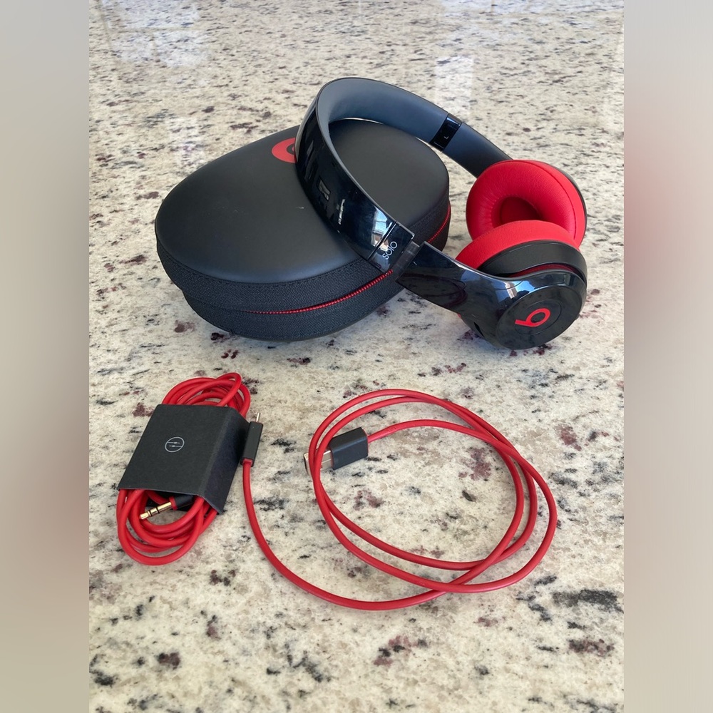 Beats Solo